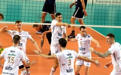 LM siatkarzy: Mistrzowie Polski jedną nogą w ćwierćfinale