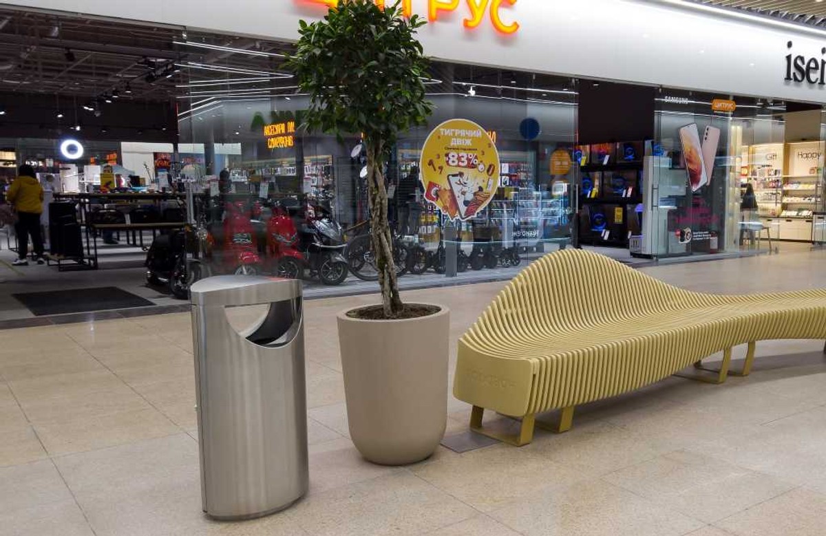 Sklep odzieżowy w centrum handlowym w Charkowie
