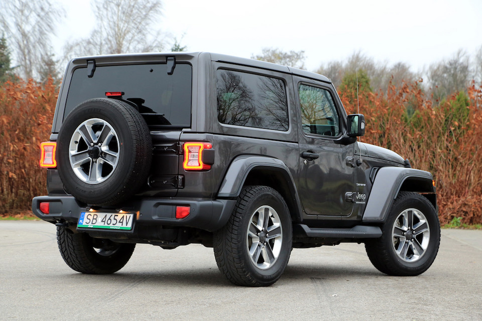 Jeep Wrangler Sahara nie tylko na pustynię TEST