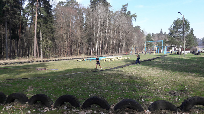 W olsztyńskim Lesie Miejskim trwają Mistrzostwa Wojsk Obrony Terytorialnej w biegach przełajowych. Żołnierze startują na dystansach 8 i 3 kilometrów. Pierwsi zwycięzcy już są znani.