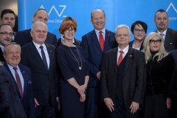 Radziwiłł: Podpisano 21 umów wzmacniających ochronę zdrowia na 250 mln zł