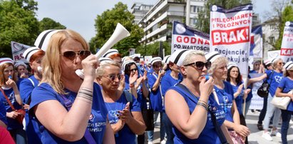 Pielęgniarki oburzone propozycjami rządu."To dla nas policzek"