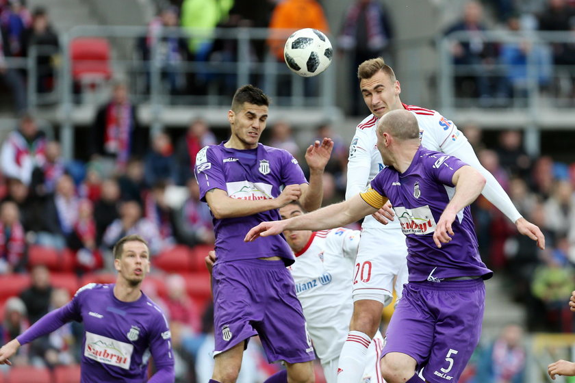 Pilka nozna. Ekstraklasa. Gornik Zabrze - Sandecja Nowy Sacz. 31.03.2018