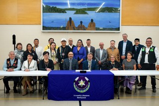 Grupa Ludności Rdzennej Atikameksheng Anishnawbek i KGHM INTERNATIONAL LTD. zawarły porozumienie (ang. Impact and Benefit Agreement, IBA) dotyczące kopalni Victoria.