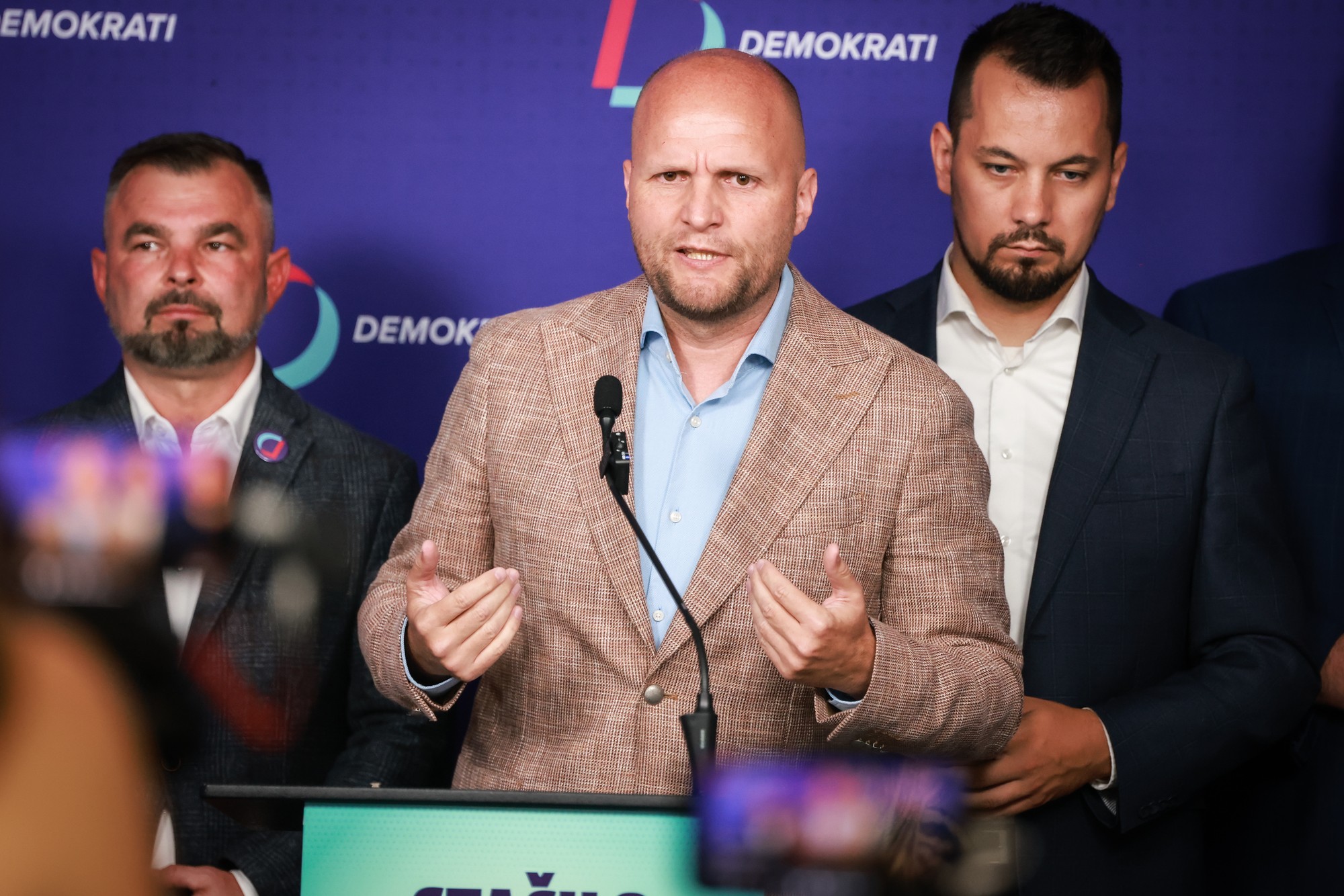 Jaroslav Naď počas tlačovky strany Demokrati