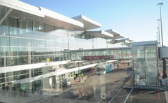 Ponad tysiąc pasażerów z Wielkiej Brytanii przyleci w poniedziałek do Wrocławia