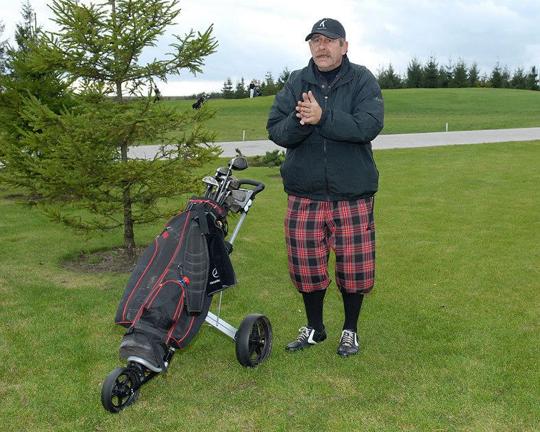 Andrzej Strzelecki relaksował się na polu golfowym