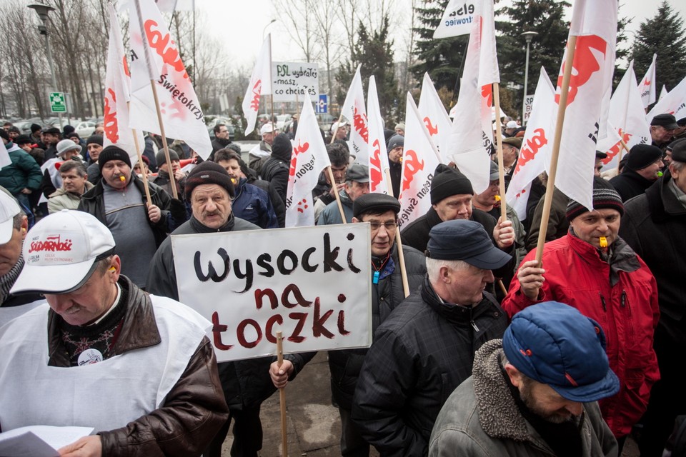 Ok. 400 związkowców manifestowało w Kielcach