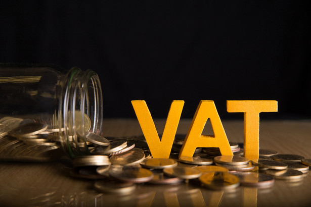 Sejm poparł jedną z pięciu poprawek Senatu do ustawy ws. pakietu Slim VAT 3
