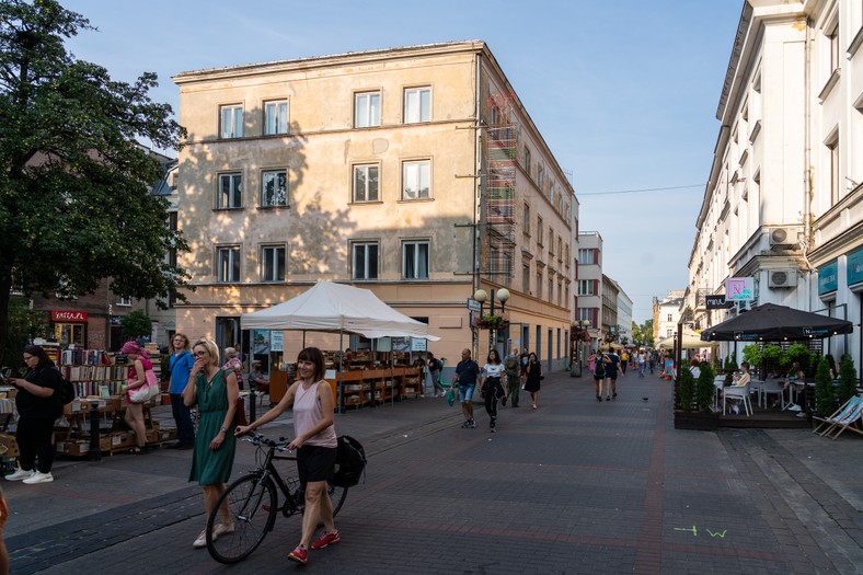 Widok na Skwer Bukinistów dzisiaj