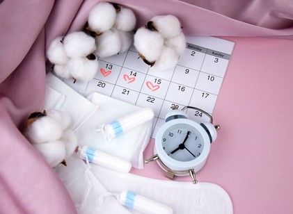 Fogamzásgátlóval szabályozott menstruáció – tüneti kezelés vagy valódi megoldás? című cikk nyitóképe