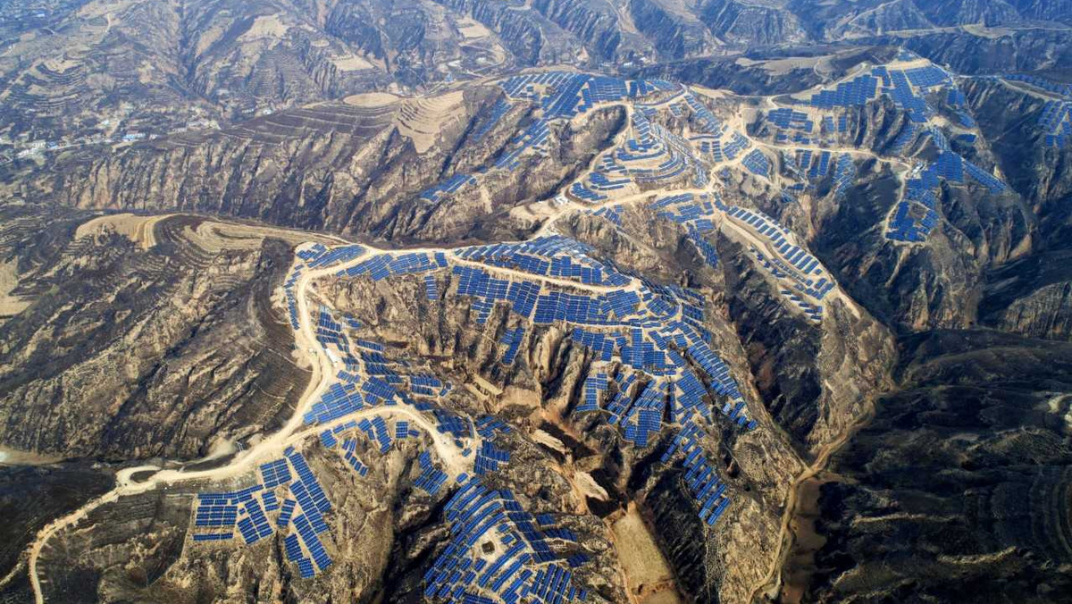 Chiny: w miejscowości Huojiaping powstała elektrownia fotowoltaiczna 