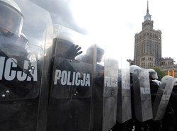 Policja w KDT: Za poźno i za słabo