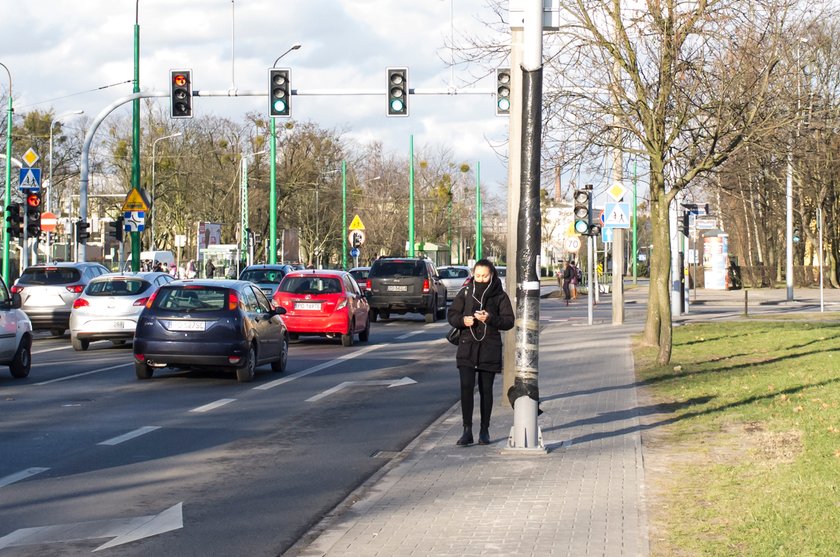 Zniknął słup ITS, który stał na środku chodnika