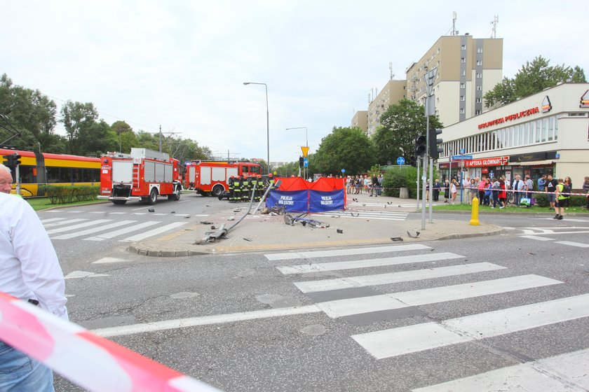 Kierowca potrącił rowerzystki na Bielanach