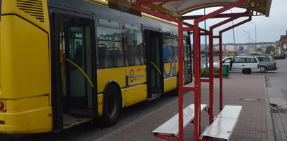 Zboczeniec jeździł autobusami. Szukają poszkodowanych