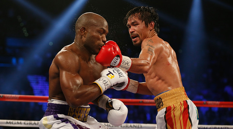 Pacquiao (jobbra) nagy pontfölénnyel verte meg Timothy Bradleyt /Fotó: Europress-Getty Images