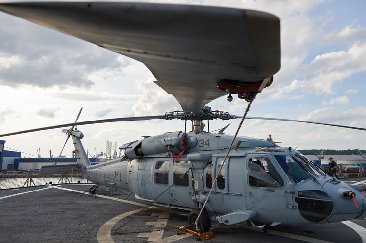 AMERYKAŃSKI OKRĘT USS MOUNT WHITNEY ZAWINĄŁ DO GDYNI