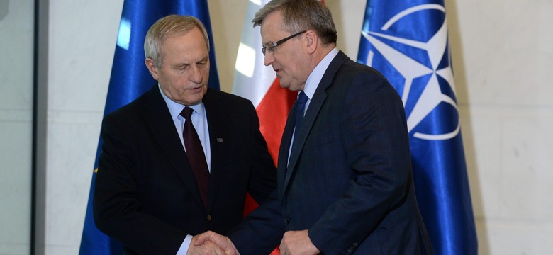 SONDAŻ: Poparcie dla Komorowskiego leci w dół. Będzie druga tura