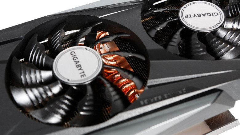 Gigabyte GeForce RTX 3090 Gaming OC 24G – 7 ciepłowodów odprowadzających ciepło od GPU