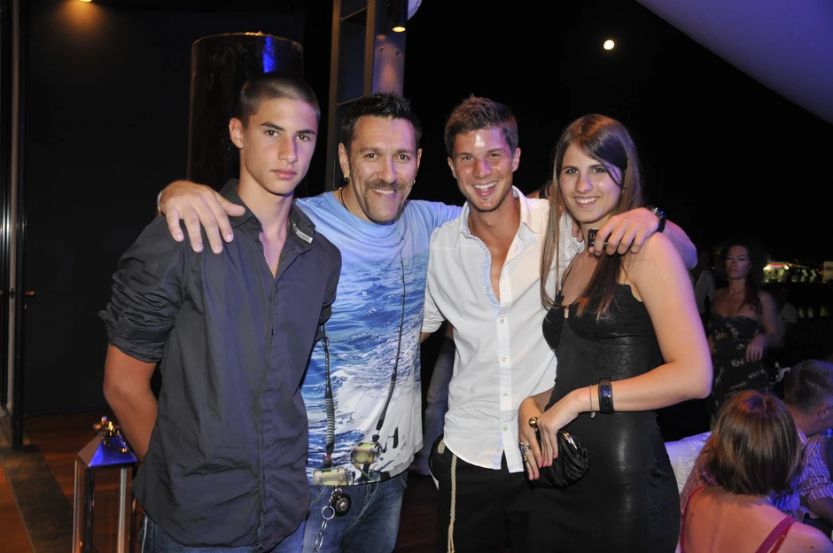 Niggor sa prijateljima