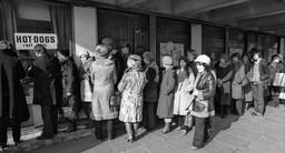 PRL-owski handel. Mało towaru, mnóstwo pomysłów