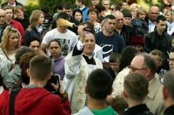 Kościół w Jasienicy zamknięty. Biskup przyjechał do wiernych