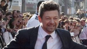 Andy Serkis ( Gollum )