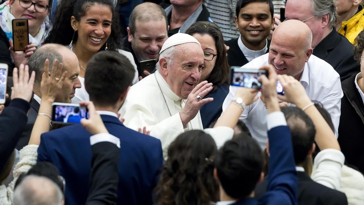 Franciszek: każda modlitwa jest modlitwą wspólnoty braci i sióstr