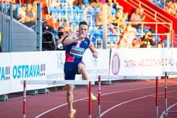 Już nie Johaug i Bjoergen. Teraz Warholm króluje w Norwegii