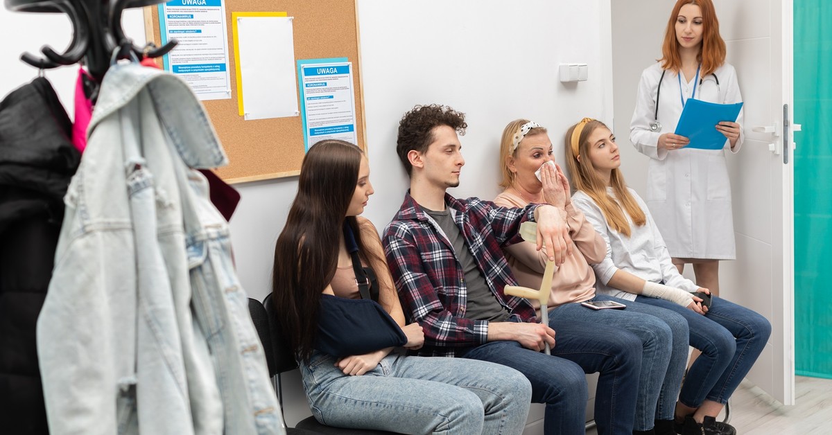Koniec z czekaniem na wizytę. Oto lista osób, które mają prawo do lekarza bez kolejki w 2025 roku