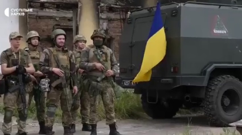 Vojnici čuvaju maturante u Harkovu