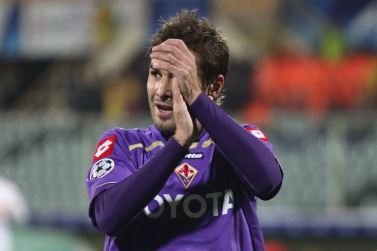 Adrian Mutu. Znany piłkarz został przyłapany na zażywaniu kokainy. Orzeczono odszkodowanie na rzecz jego byłego klubu, Chelsea Londyn, w wysokości ponad 17 milionów euro. Trybunał Arbitrażowy podtrzymał decyzję.