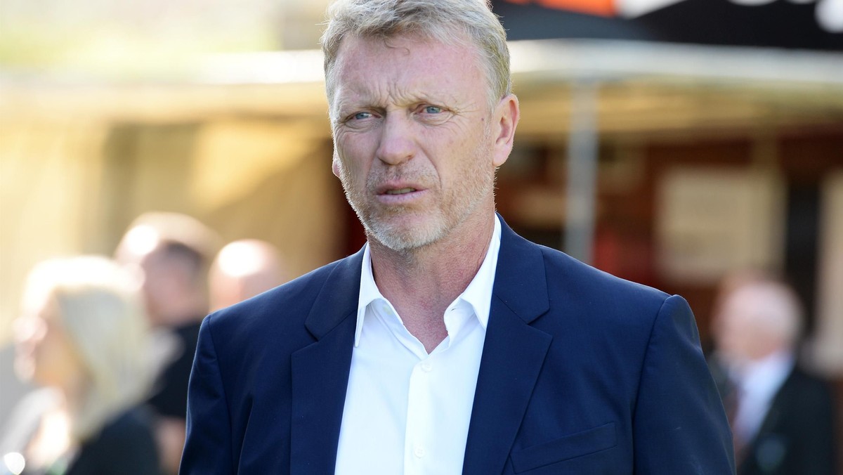 Sunderland poinformował, że menedżer David Moyes zajmie miejsce Sama Allardyce'a, który w piątek objął reprezentację Anglii. Szkocki trener podpisał czteroletni kontrakt.