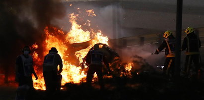 Dramatyczne sceny podczas GP Bahrajnu. Bolid stanął w płomieniach. WIDEO