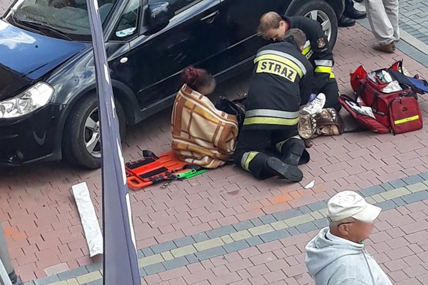 Wypadek w Rabce-Zdrój. Auto wjechało w matkę z dzieckiem