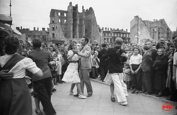 Warszawa, 22 lipca 1947, fot. PAP/ Stanisław Dąbrowiecki