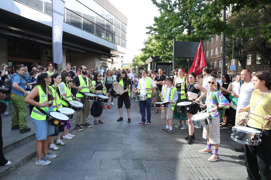 dom omladine protest
