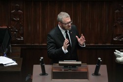 Poseł Braun ukarany za groźby pod adresem ministra zdrowia