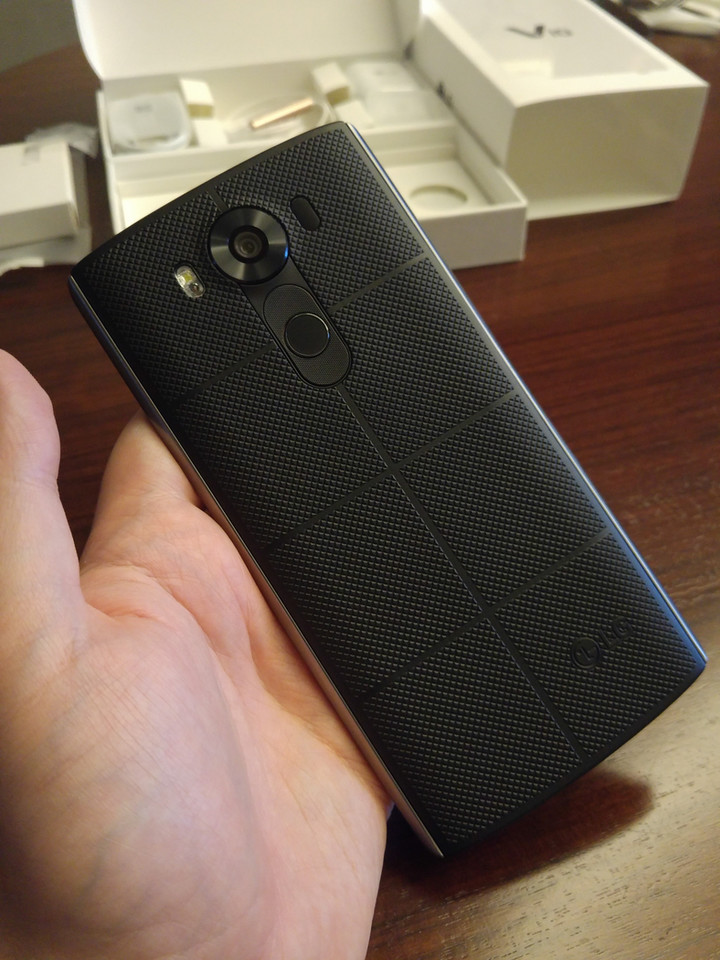 LG V10