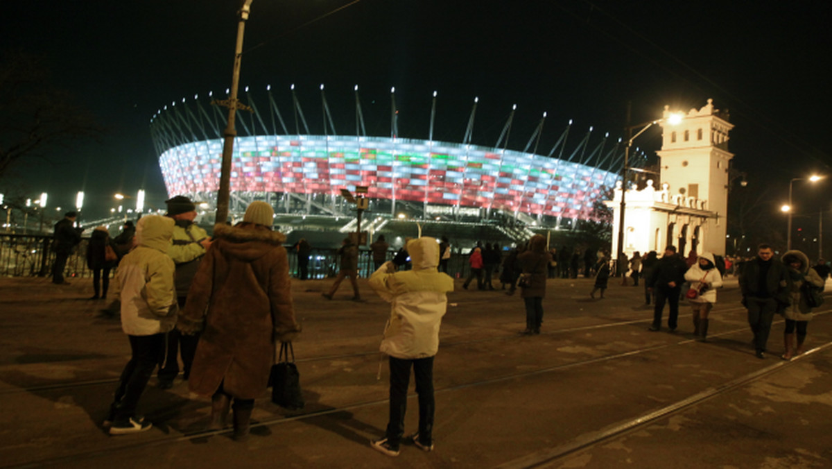 Po decyzji o odwołaniu meczu o Superpuchar Polski pomiędzy Wisłą Kraków a Legią Warszawa, prezes PZPN Grzegorz Lato zapewniał, że z Portugalią na pewno zagramy na Stadionie Narodowym. Jak twierdzi "Gazeta Krakowska", nie jest to jednak takie pewne.