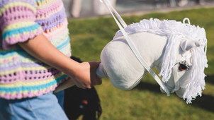 A ló plüss, a küzdelem valós – így lett TikTok-trendből versenysport a hobbilovaglás