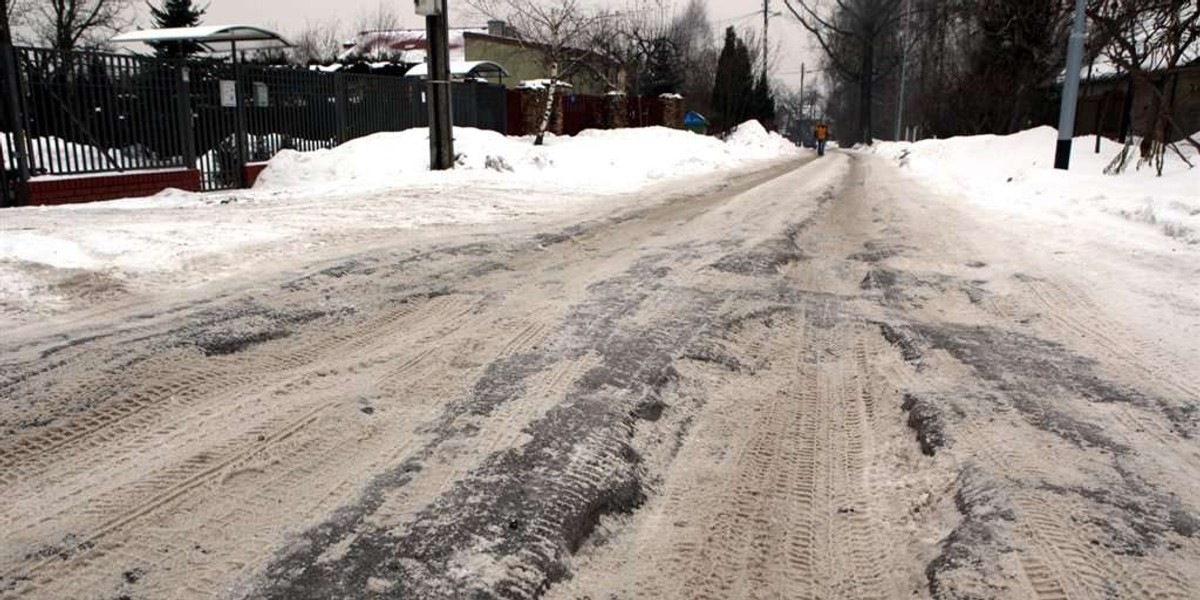 Więcej na urzędników ZDiT, mniej na drogi