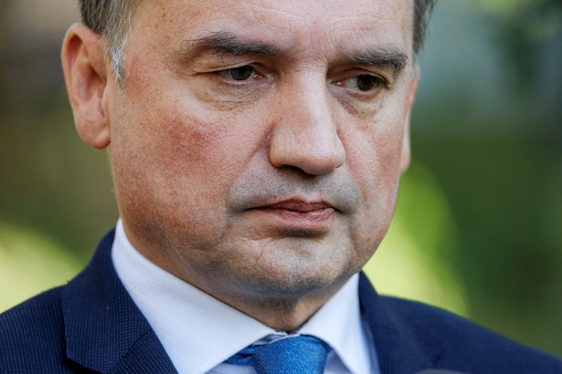 W domu Zbigniewa Ziobro znaleziono prokuratorskie akta, których nie miał prawa przetrzymywać