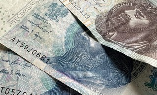 Nie chodzi tylko o trzynastkę. Potrzeba reformy wynagrodzeń w budżetówce [KOMENTARZ]