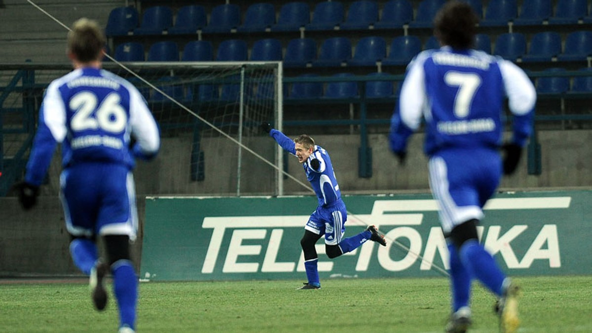 Wydział Gier PZPN wyznaczył obligatoryjne terminy rozegrania meczów 1/2 finału Pucharu Polski w sezonie 2010/11, czytamy na oficjalnej stronie Polskiego Związku Piłki Nożnej.