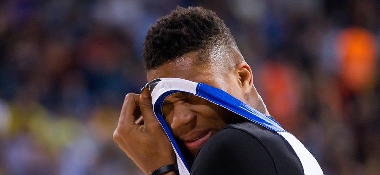 Giannis Antetokounmpo byłby okropnym baseballistą. "Nie spodziewałem się, że tak trudno trafić w piłkę"
