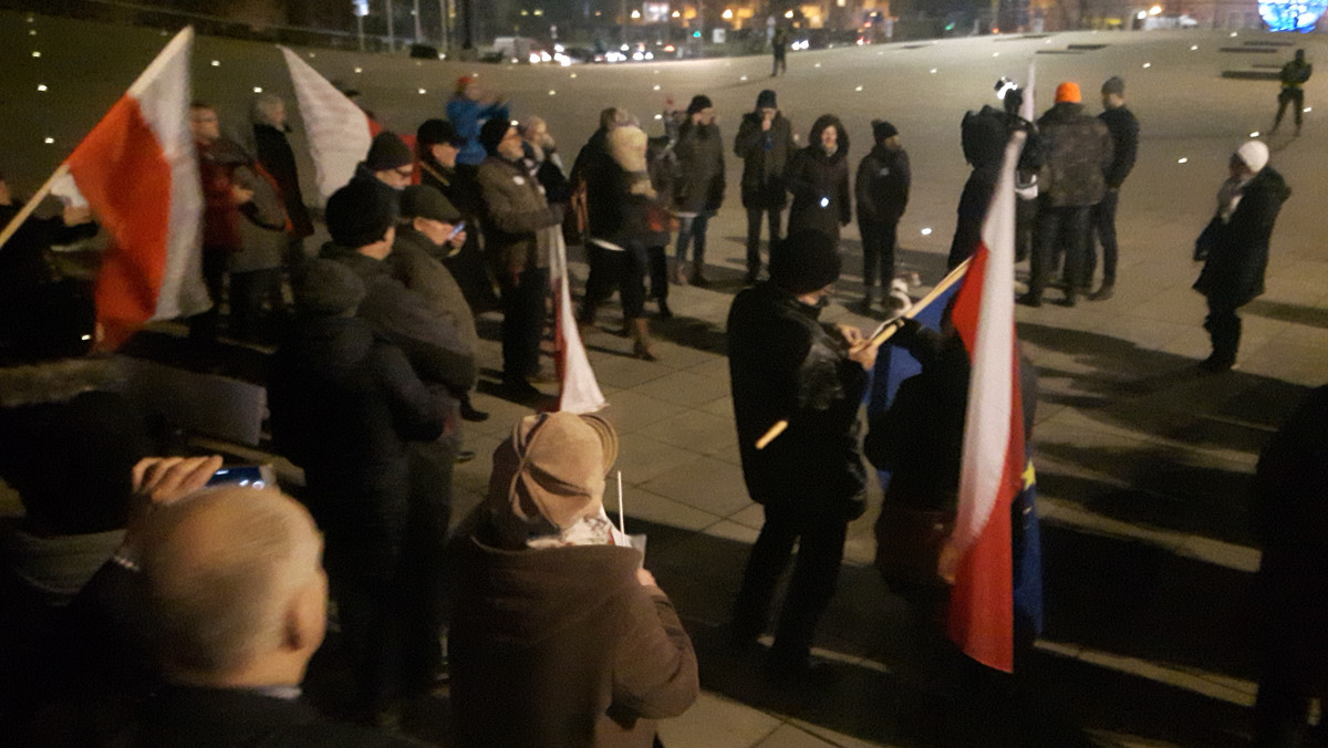 Spontaniczny protest w Szczecinie. "Szczecin-Warszawa wspólna sprawa"