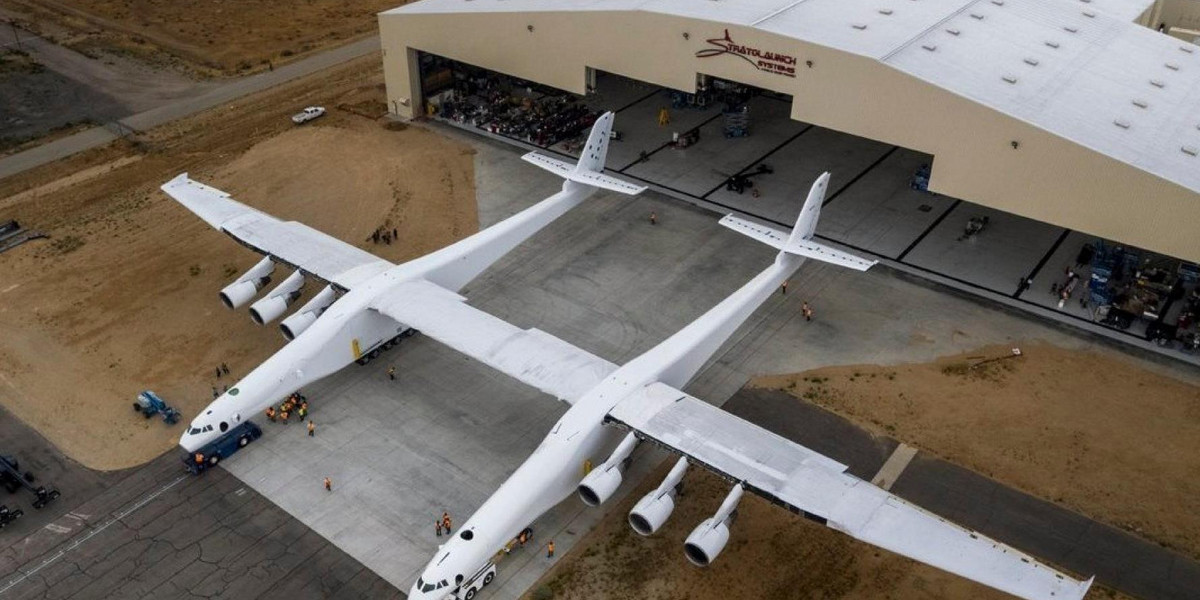 M7ADNK Stratolaunch