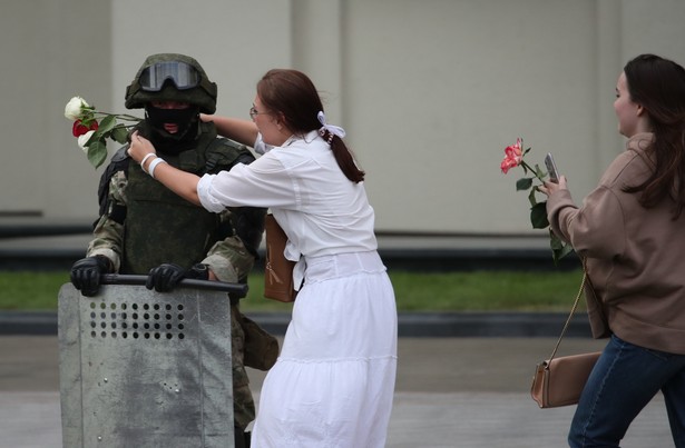 Białoruś: Pokojowa zmiana władzy czy drugie uderzenie - czym władza odpowie na protest?